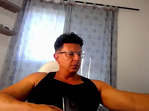 Snapshot of pedropicapi chatting on 11.30.25 pedropicapi online show from 11.30.25