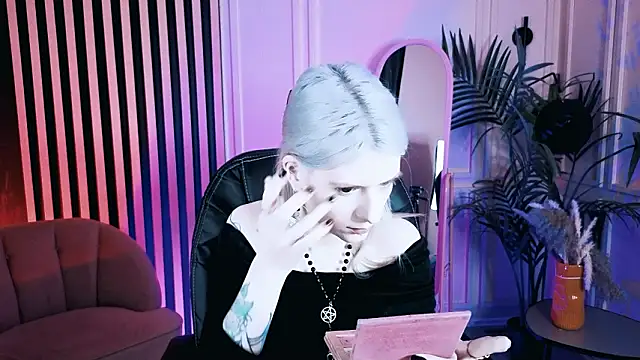 Snapshot of Noah_ElmerX chatting on 02.11.26 Noah ElmerX online show from 02.11.26