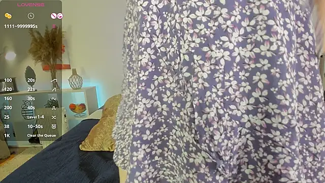 Snapshot of CutieGinger chatting on 12.14.24 CutieGinger online show from 12.14.24