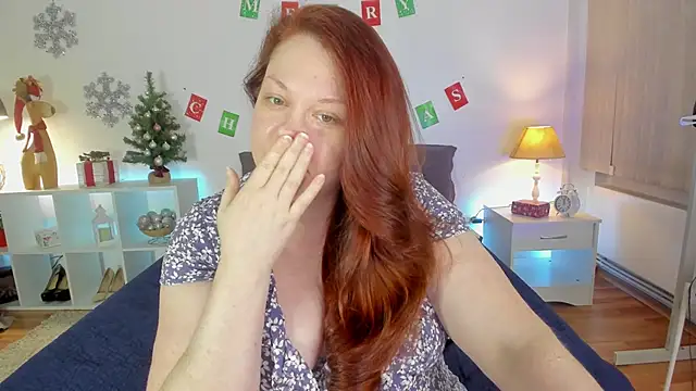 Snapshot of CutieGinger chatting on 12.28.24 CutieGinger online show from 12.28.24