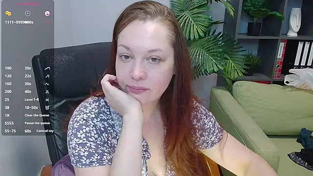 Snapshot of CutieGinger chatting on 09.26.25 CutieGinger online show from 09.26.25