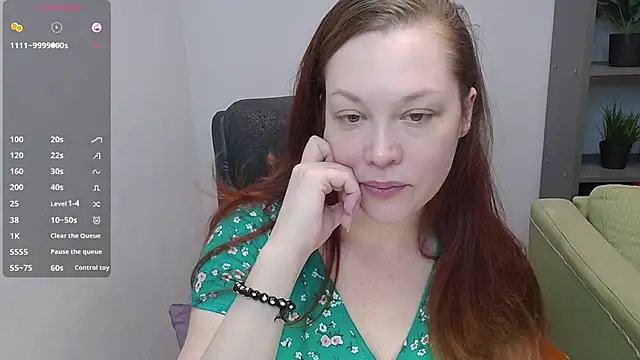 Snapshot of CutieGinger chatting on 10.24.25 CutieGinger online show from 10.24.25
