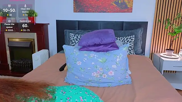 Snapshot of CutieGinger chatting on 12.19.25 CutieGinger online show from 12.19.25