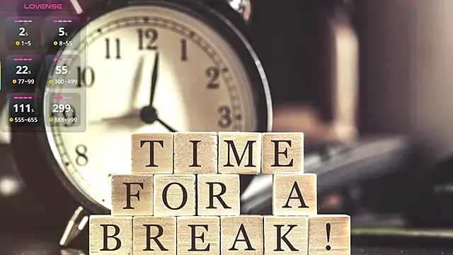 Snapshot of CutieGinger chatting on 12.20.25 CutieGinger online show from 12.20.25