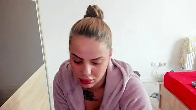 Snapshot of Ellyslimdoll chatting on 11.20.25 Ellyslimdoll online show from 11.20.25