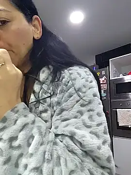 bruneta sexy23 online show from 02.08.25