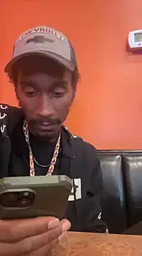 Snapshot of ITSONLYKENNY chatting on 02.15.25 ITSONLYKENNY online show from 02.15.25