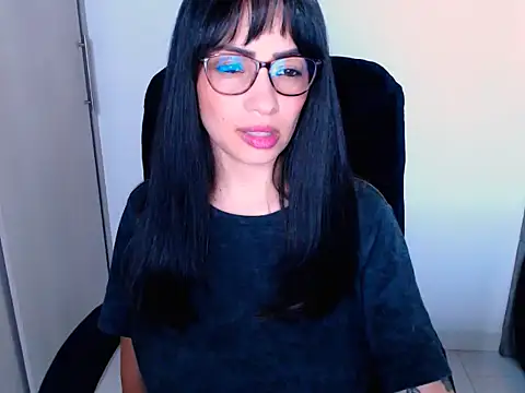 Snapshot of diana__34 chatting on 11.26.25 diana 34 online show from 11.26.25