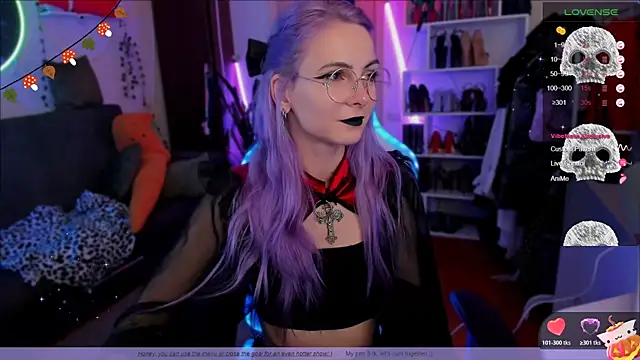 Snapshot of Fridart-house_Fortuna chatting on 10.29.25 Fridart-house Fortuna online show from 10.29.25