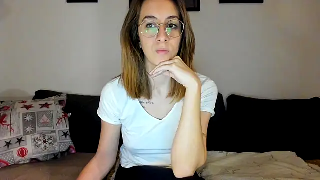 DesireMore90 online show from 02.04.25