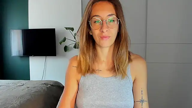 DesireMore90 online show from 10.05.25