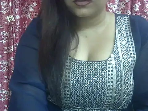 Snapshot of Lusty_Wife1 chatting on 04.20.26 Lusty Wife1 online show from 04.20.26