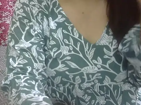 Snapshot of Lusty_Wife1 chatting on 04.25.26 Lusty Wife1 online show from 04.25.26