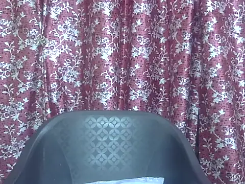 Snapshot of Lusty_Wife1 chatting on 05.02.26 Lusty Wife1 online show from 05.02.26