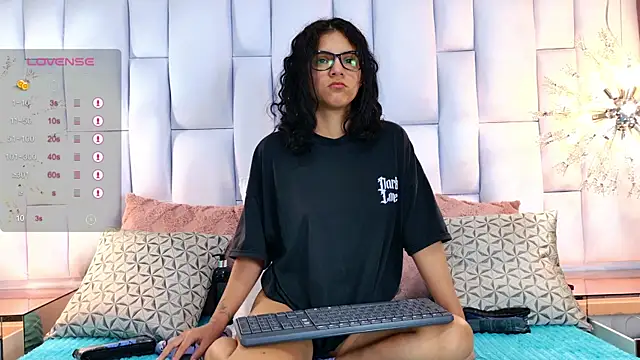 Iris Ross  online show from 11.28.25