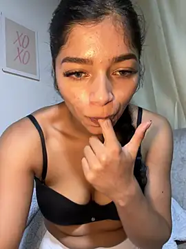 AgathaGeorgiou online show from 04.28.26