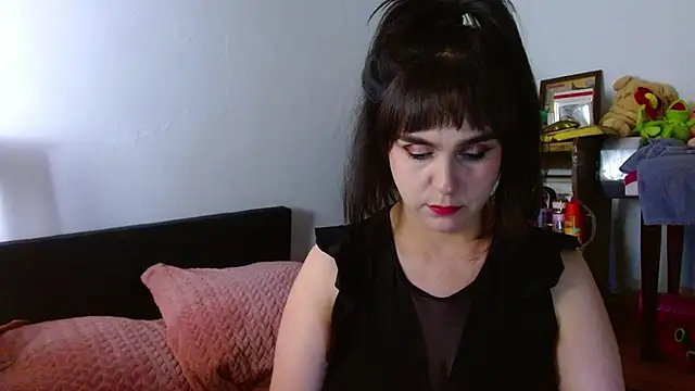 collette beaufoy  online show from 06.18.26