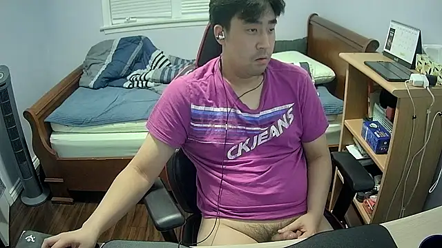 Snapshot of Koreanboy171 chatting on 03.10.26 Koreanboy171 online show from 03.10.26