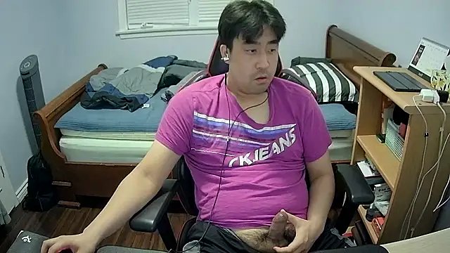 Snapshot of Koreanboy171 chatting on 03.18.26 Koreanboy171 online show from 03.18.26