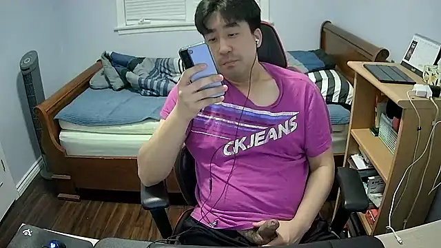 Snapshot of Koreanboy171 chatting on 03.20.26 Koreanboy171 online show from 03.20.26