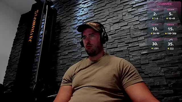 Snapshot of David_Big_Daddy chatting on 10.31.25 David Big Daddy online show from 10.31.25