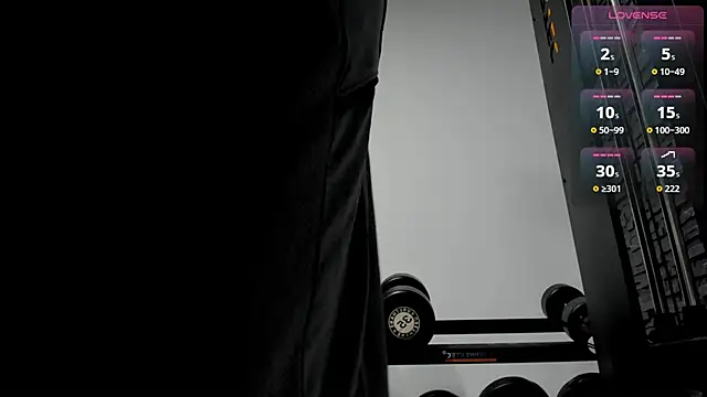 Snapshot of David_Big_Daddy chatting on 11.04.25 David Big Daddy online show from 11.04.25