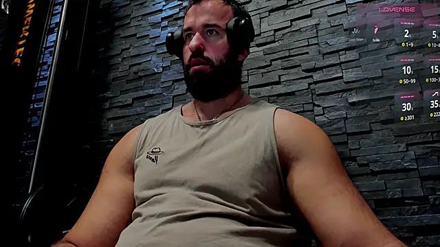 Snapshot of David_Big_Daddy chatting on 12.02.25 David Big Daddy online show from 12.02.25