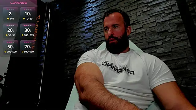 Snapshot of David_Big_Daddy chatting on 05.08.26 David Big Daddy online show from 05.08.26