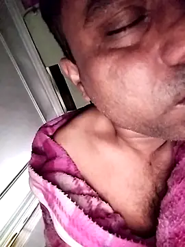 Snapshot of IndianPornStarRavee chatting on 11.23.25 IndianPornStarRavee online show from 11.23.25