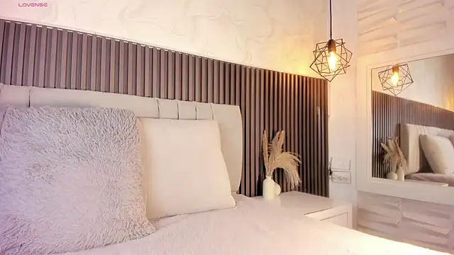 SHANONCLARK online show from 11.23.25