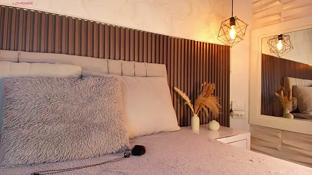 SHANONCLARK online show from 01.10.26