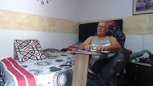 VALENTINO1983  online show from 09.17.25