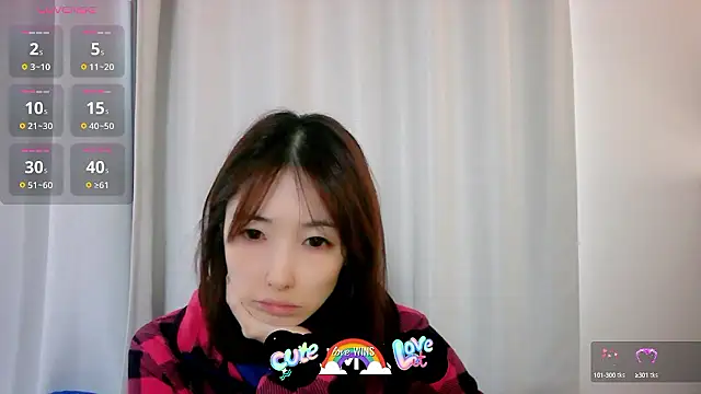 Snapshot of Love_me_Eri_ chatting on 10.09.25 Love me Eri  online show from 10.09.25