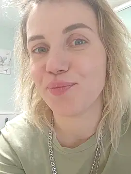 Linda Gregory online show from 03.05.25