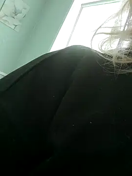 Linda Gregory online show from 03.19.25