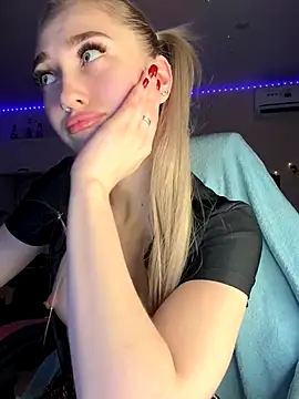 Good  Girl  online show from 09.28.25