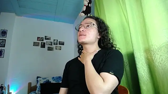 Snapshot of monkeywillwhite chatting on 11.16.25 monkeywillwhite online show from 11.16.25