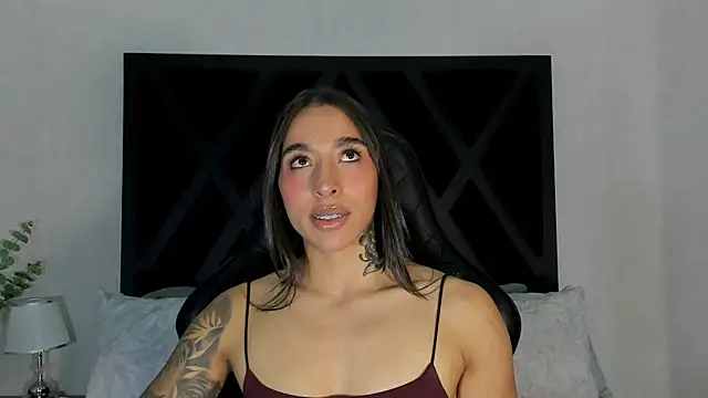 KAYLA BATISTA online show from 06.14.26