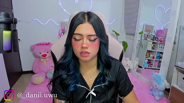 CuteDani  online show from 03.12.26