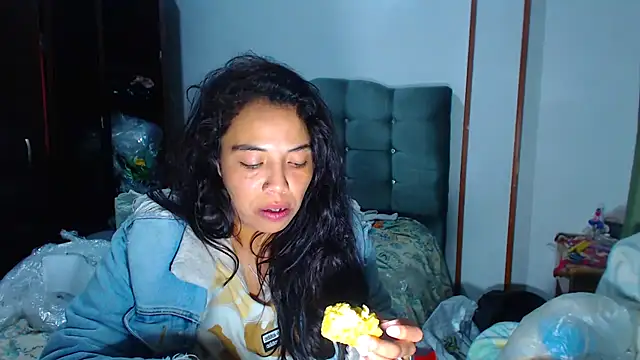 AmaraRoberts420 online show from 01.17.26