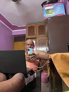 Dick 6inches online show from 05.04.26