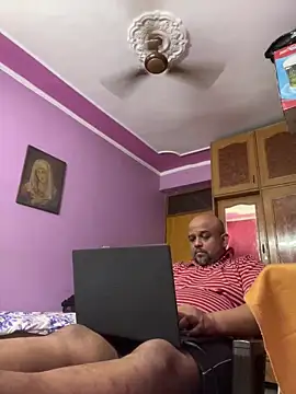Snapshot of Dick_6inches chatting on 06.18.26 Dick 6inches online show from 06.18.26