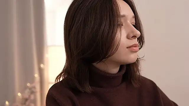 Snapshot of VivianLy_ chatting on 02.21.25 VivianLy online show from 02.21.25