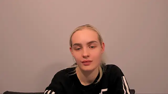 OliviaKisss online show from 02.17.26