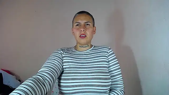 Snapshot of Yessi_rousse chatting on 12.14.24 Yessi rousse online show from 12.14.24