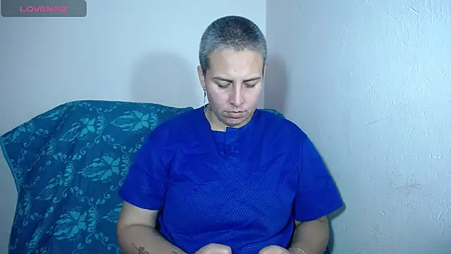 Snapshot of Yessi_rousse chatting on 01.17.25 Yessi rousse online show from 01.17.25