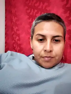 Snapshot of Yessi_rousse chatting on 02.19.25 Yessi rousse online show from 02.19.25