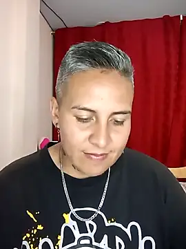 Snapshot of Yessi_rousse chatting on 02.26.25 Yessi rousse online show from 02.26.25