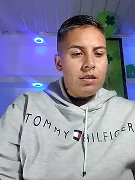 Snapshot of Yessi_rousse chatting on 03.19.25 Yessi rousse online show from 03.19.25