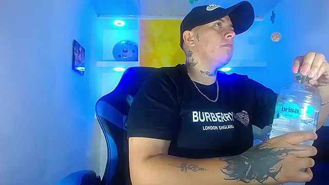 Snapshot of Yessi_rousse chatting on 03.21.25 Yessi rousse online show from 03.21.25